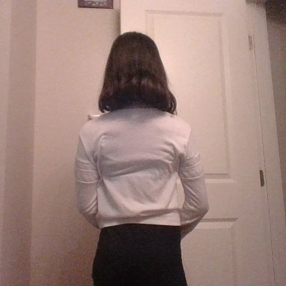 White long sleave sweatshirt - Picture 6 of 7